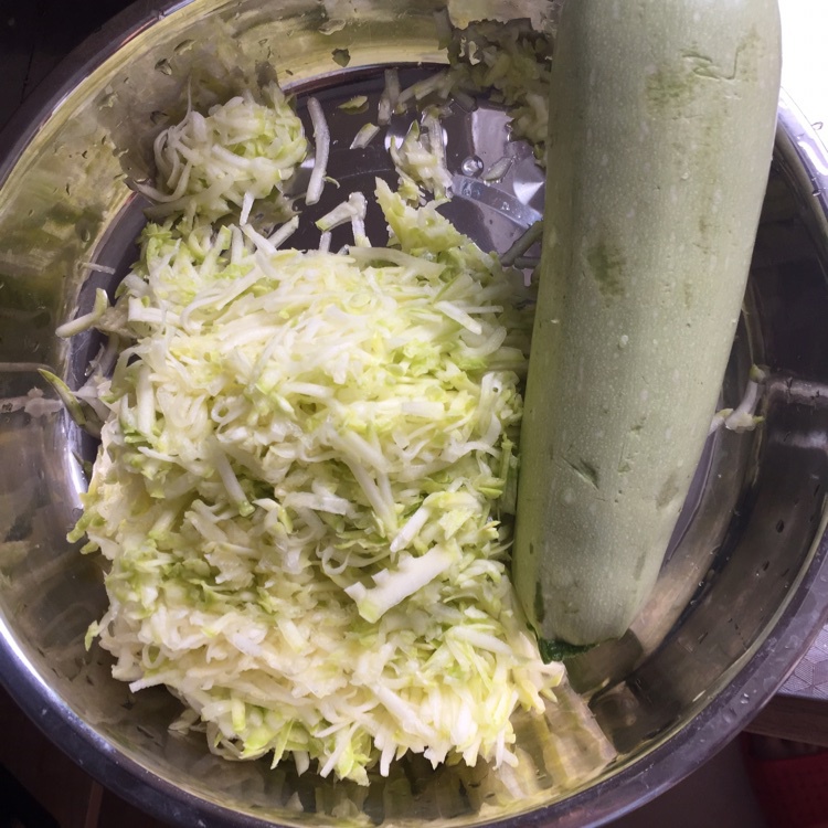 宝宝超级爱吃的茭瓜鸡蛋饼