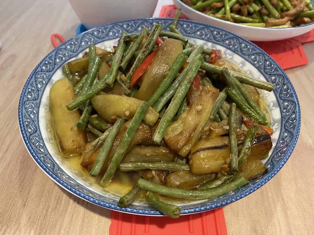 下饭好搭档—茄子炒豆角