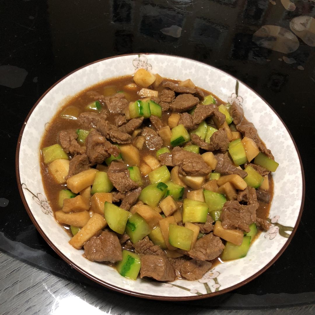 家常菜~杏鲍菇烧牛肉粒