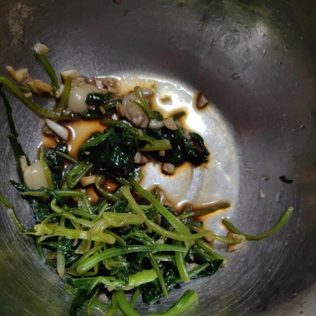 凉拌菠菜(家传秘方)