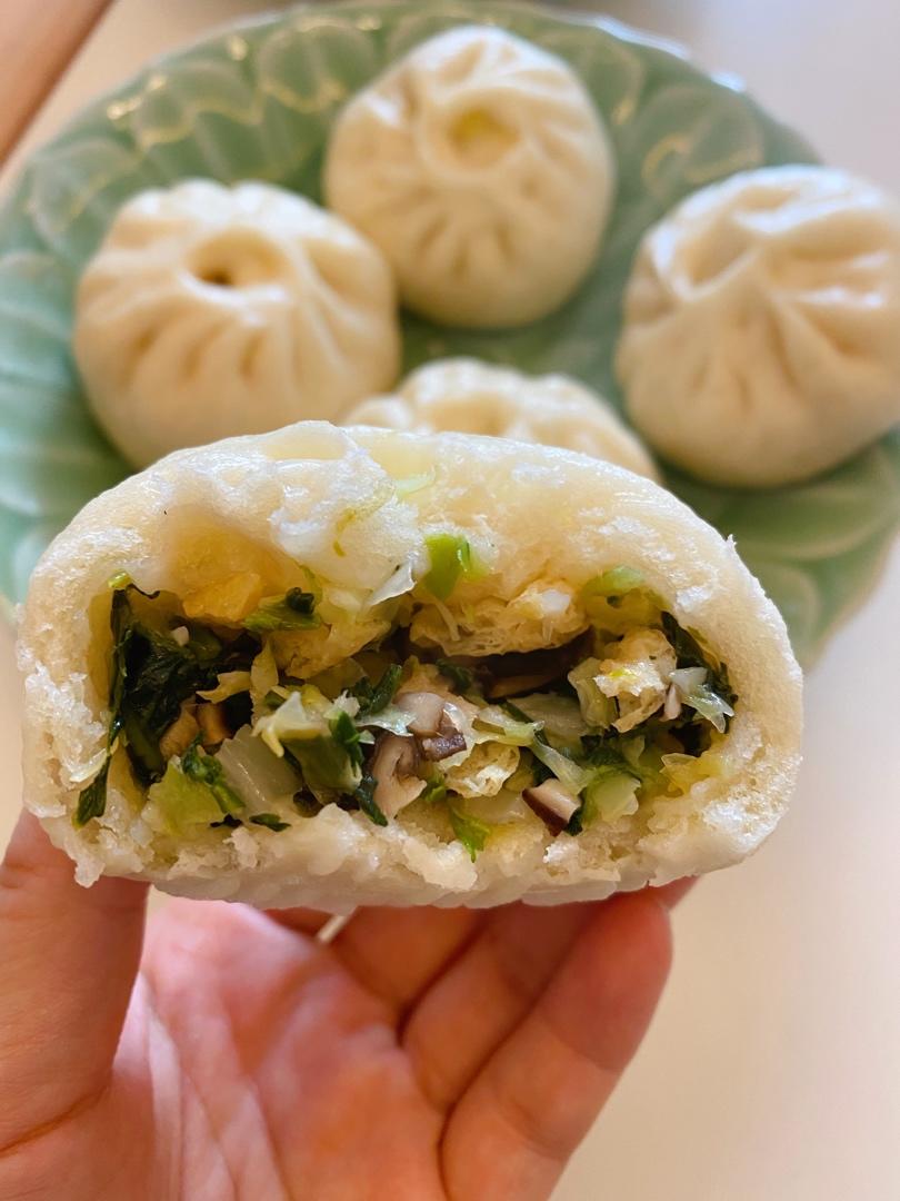 果儿朵儿木啊做的青菜小肉包