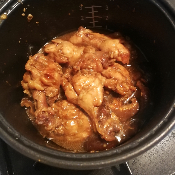 超级下饭 / 香菇炖鸡翅根（电饭煲版）的做法 步骤6