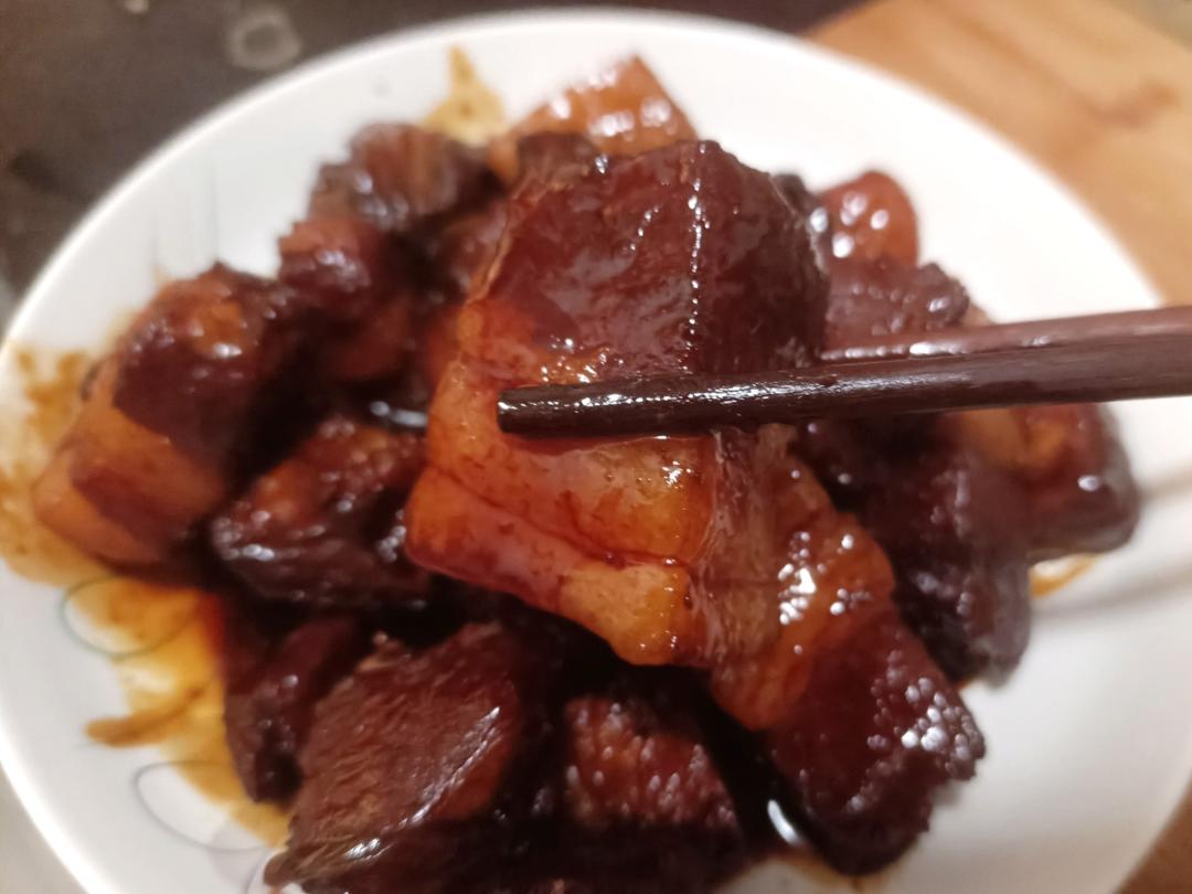 配着红烧肉吃三碗饭！