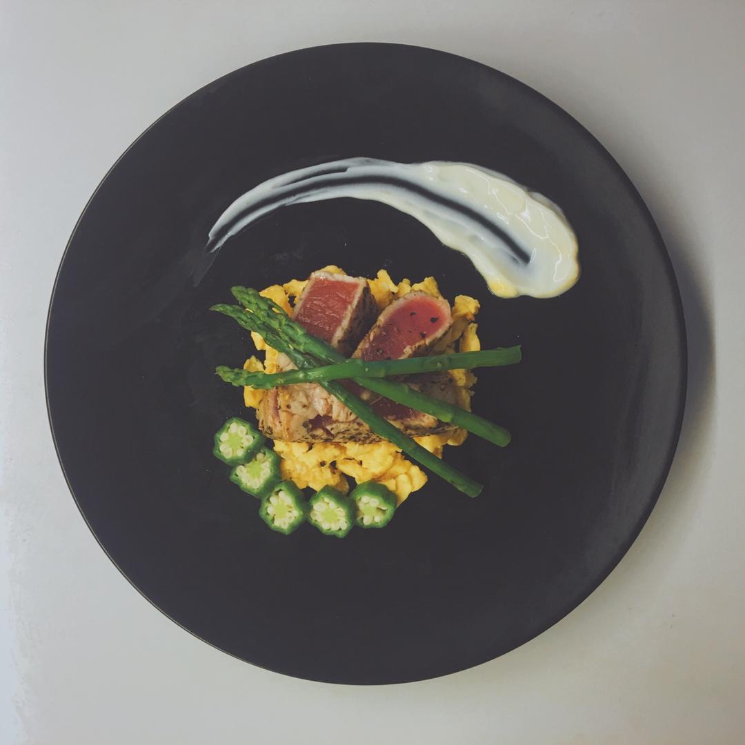 嫩煎金枪鱼Seared Ahi Tuna