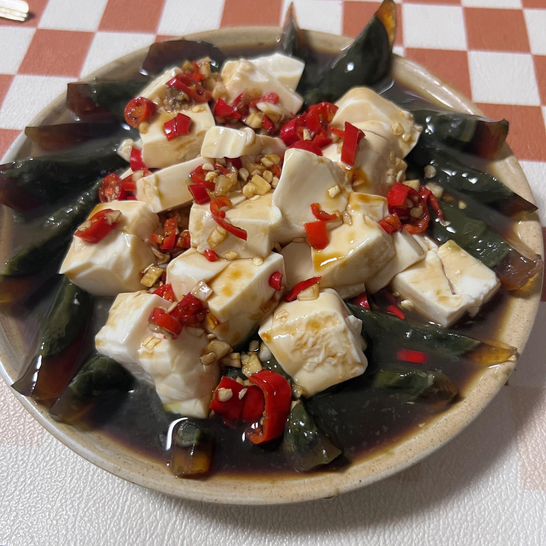凉拌皮蛋豆腐