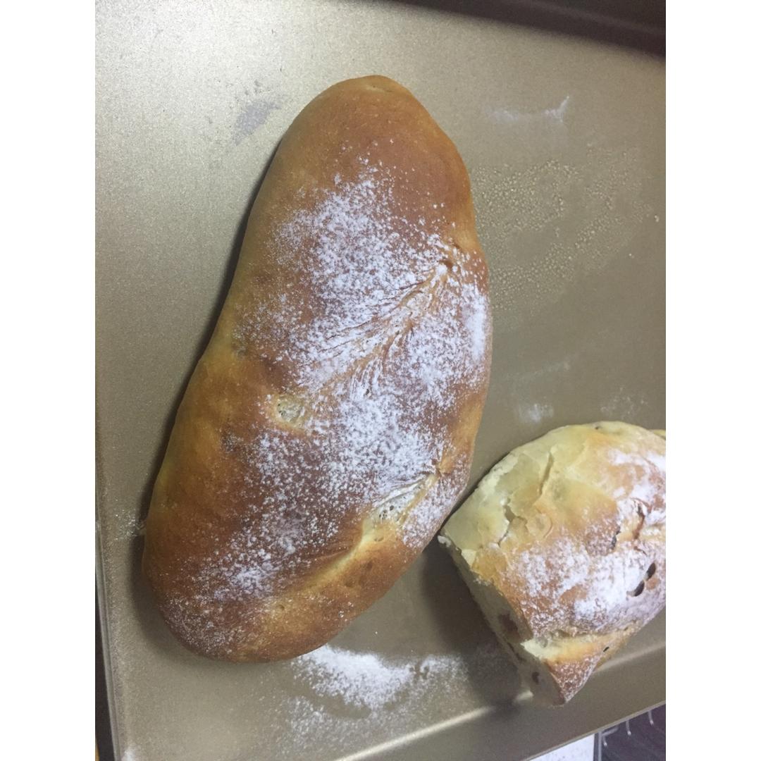 全麦葡萄干面包