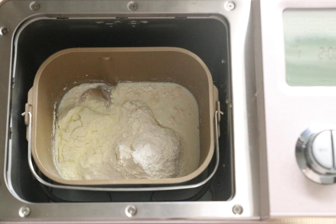 纯奶手撕吐司的做法 步骤1