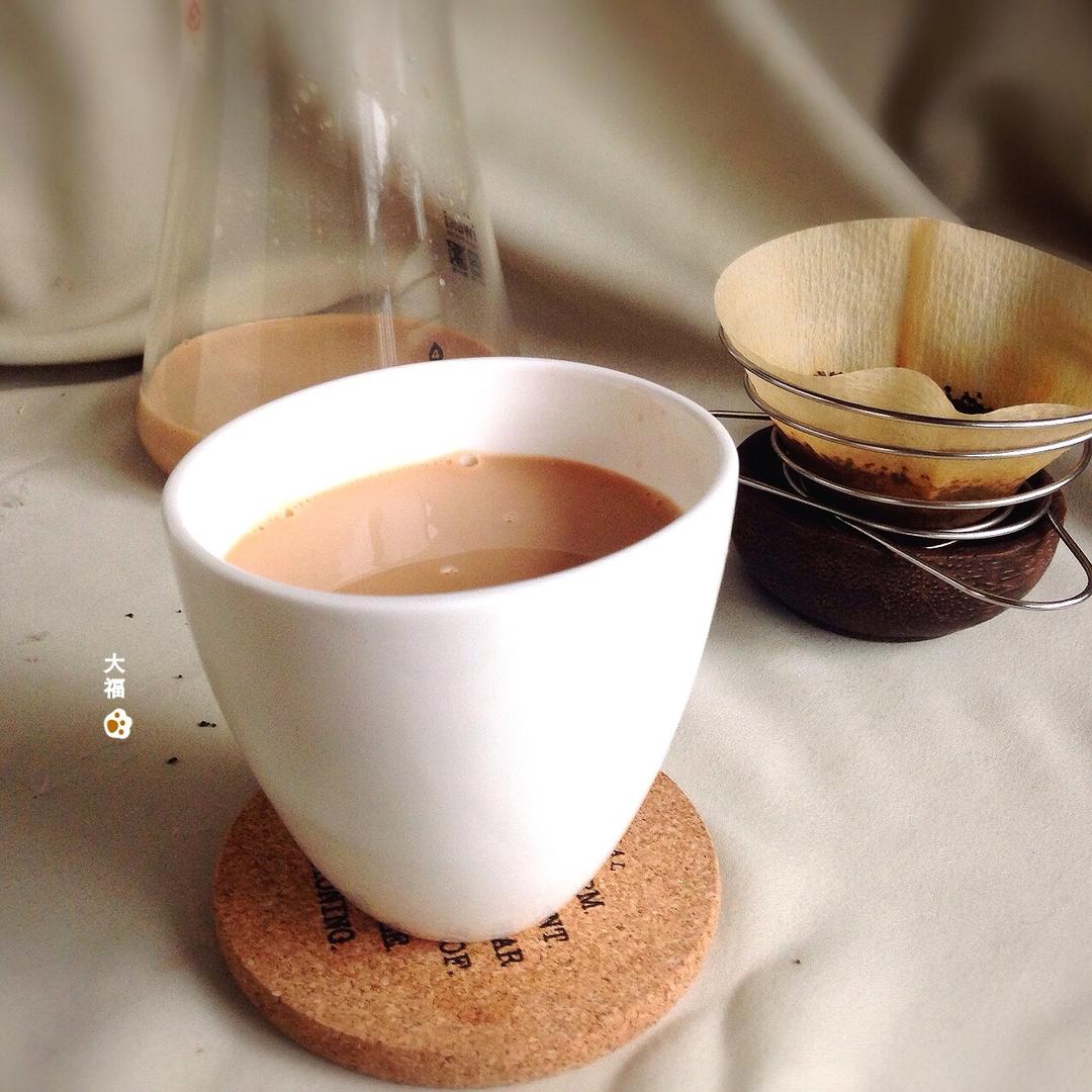 手冲香浓甜奶茶