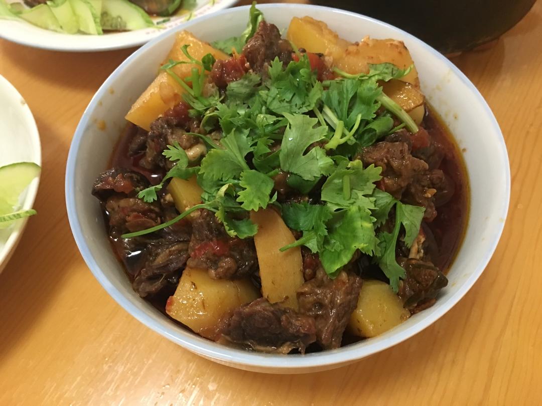 红烧牛肉土豆 （独家秘制）