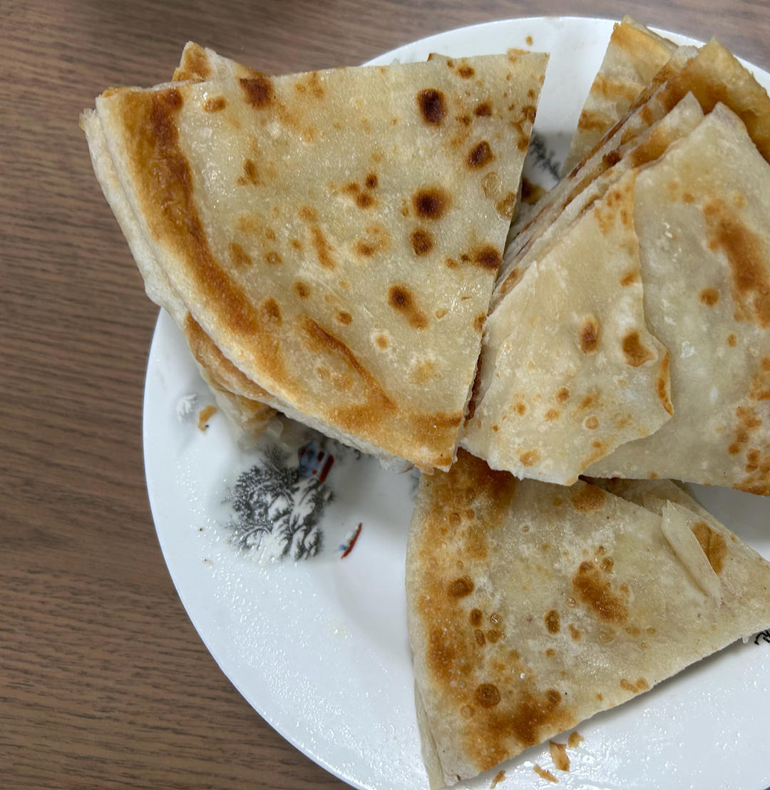 烙饼不硬的小窍门 掌握了你也能看出柔软多层凉了不硬的小油饼