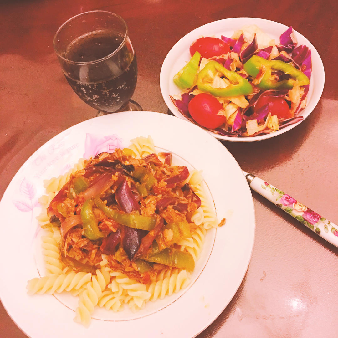 番茄金枪鱼芝士焗意大利面