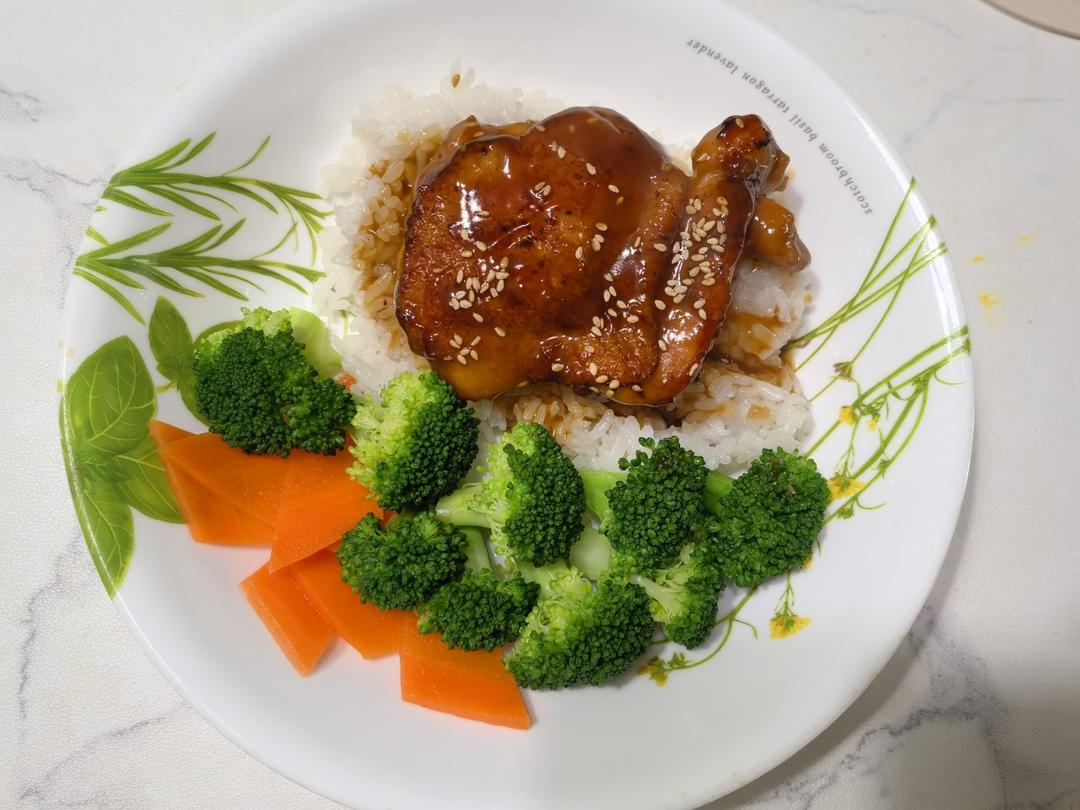 照烧鸡排饭，鸡排皮平整漂亮的秘诀