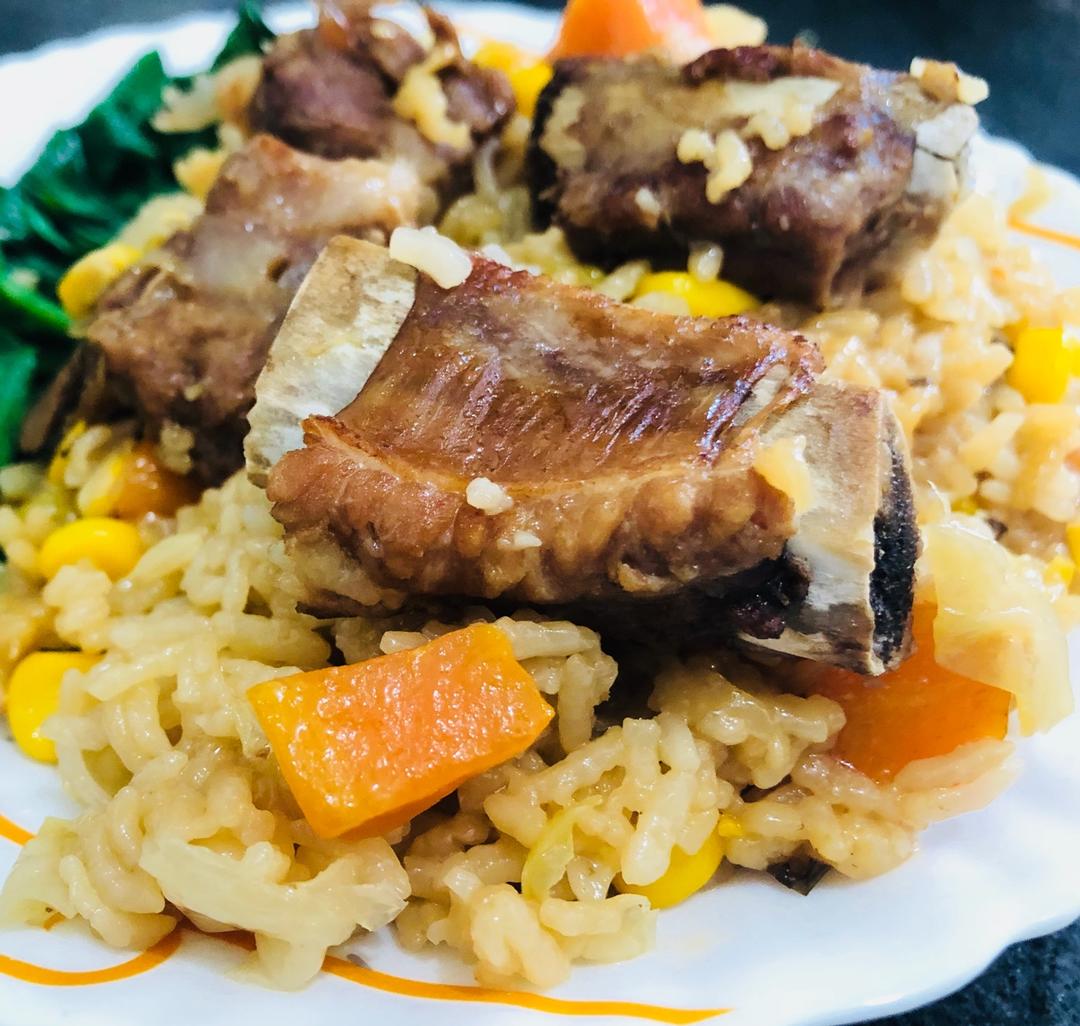 喷香排骨焖饭（爆好吃）