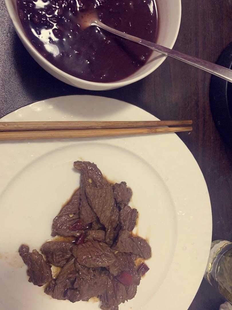 花生红枣黑米粥