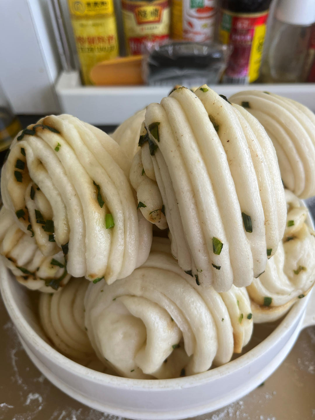 葱油花卷，一根筷子卷出漂亮的造型