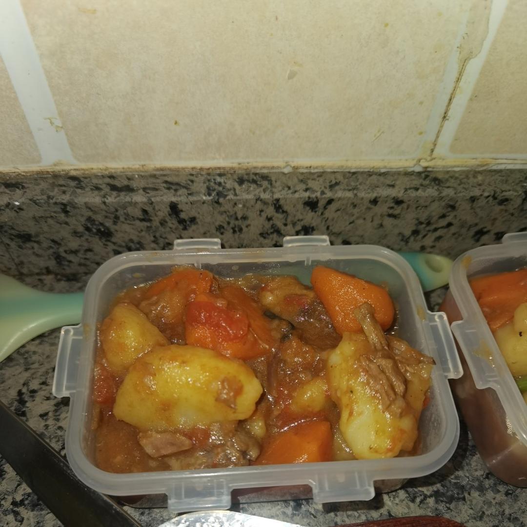 黑椒土豆牛肉粒
