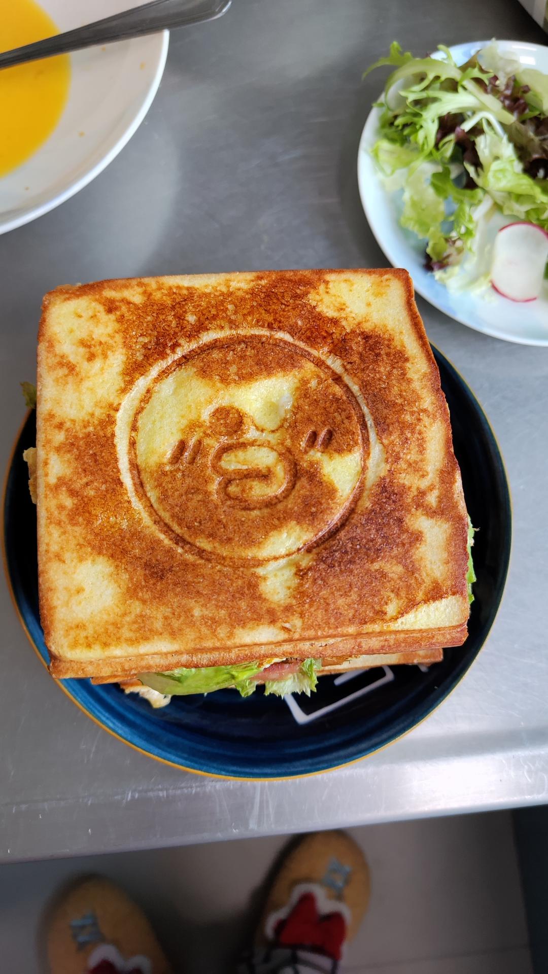 果肉蔬三明治的做法