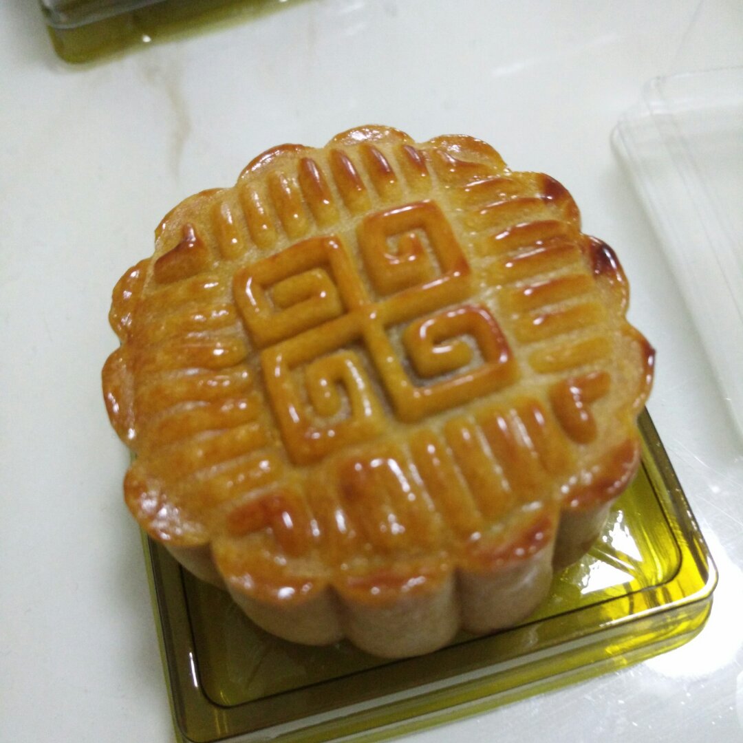 广式月饼——蛋黄莲蓉月饼