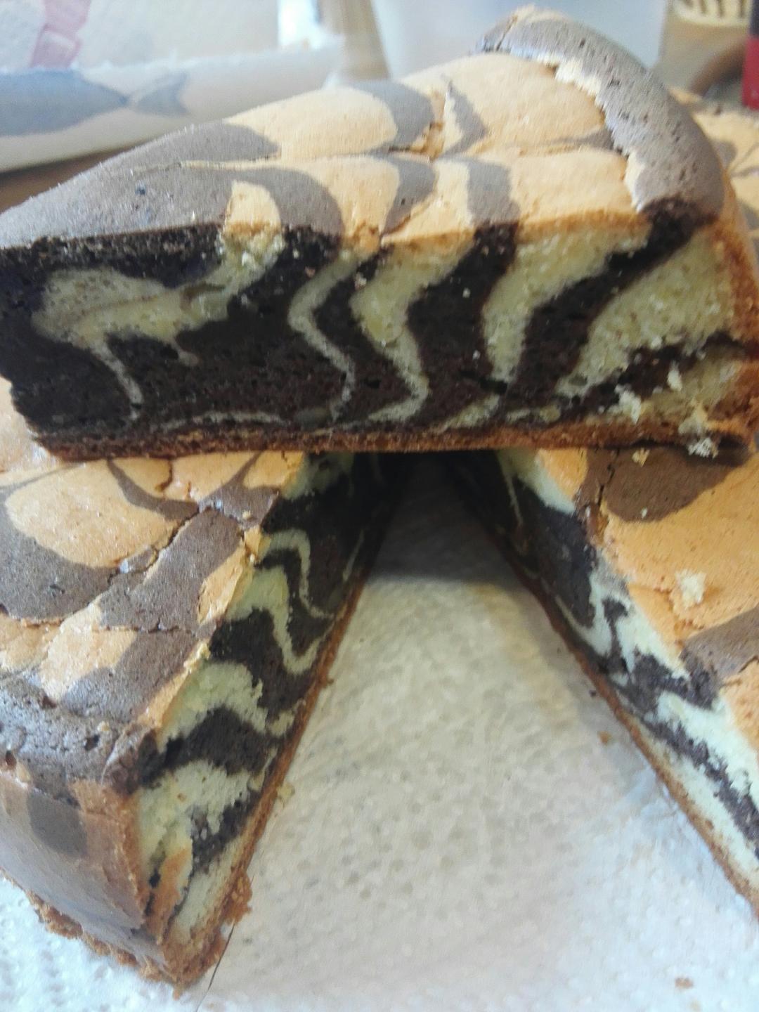 双色拉花戚风蛋糕