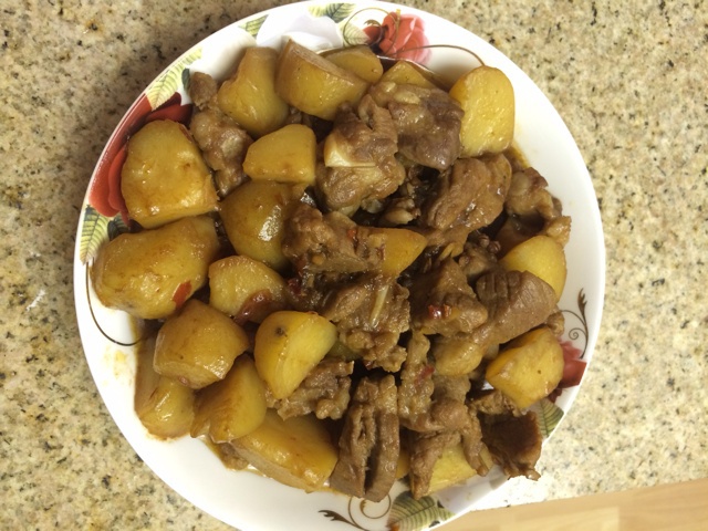 川味土豆烧排骨