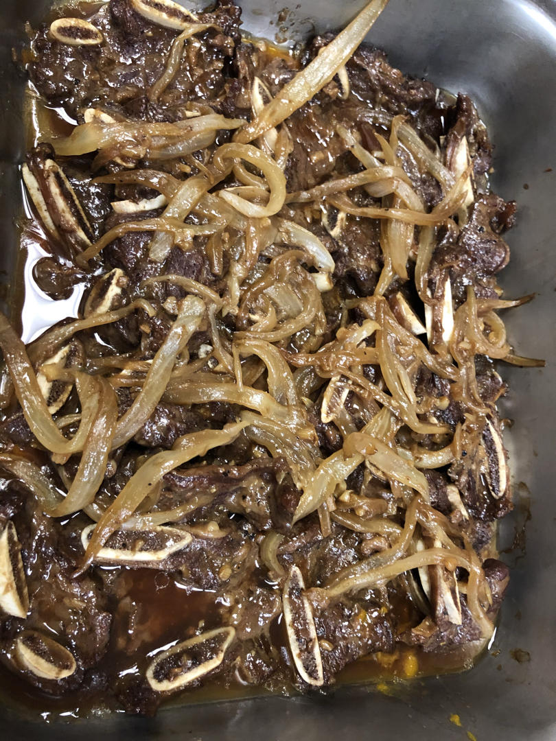 惹味下饭的黑椒蒸牛仔骨（超简单）