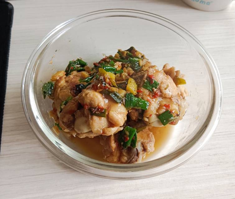 好吃到舔手指的「蒜香蜜汁鸡翅根」👍