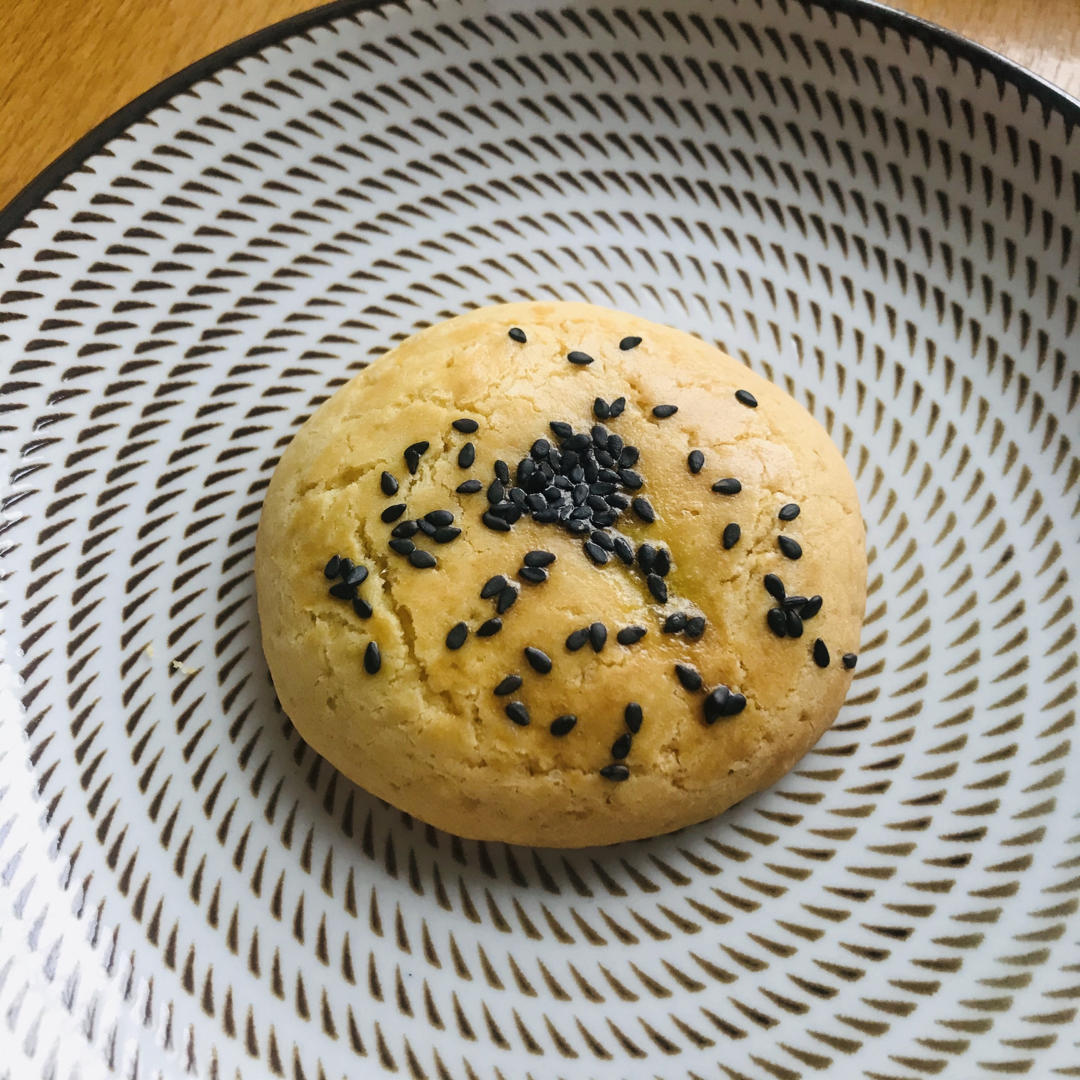轻轻一按就碎掉的原味桃酥（不输猪油版）