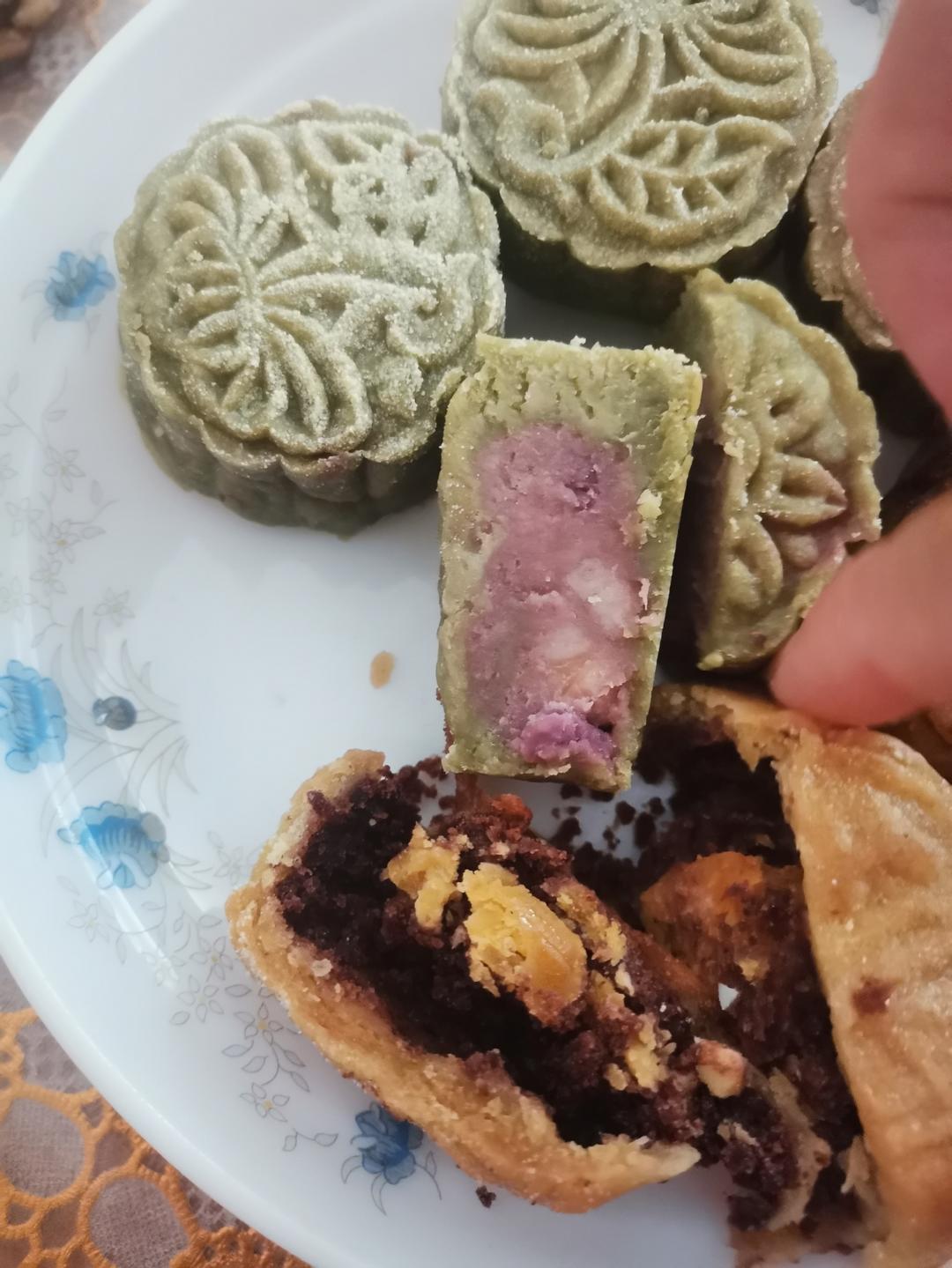 抹茶芋泥月饼：酥皮形态，曲奇外壳！