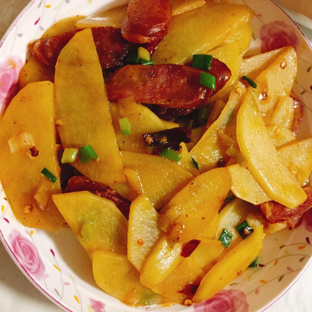 土豆片炒香肠