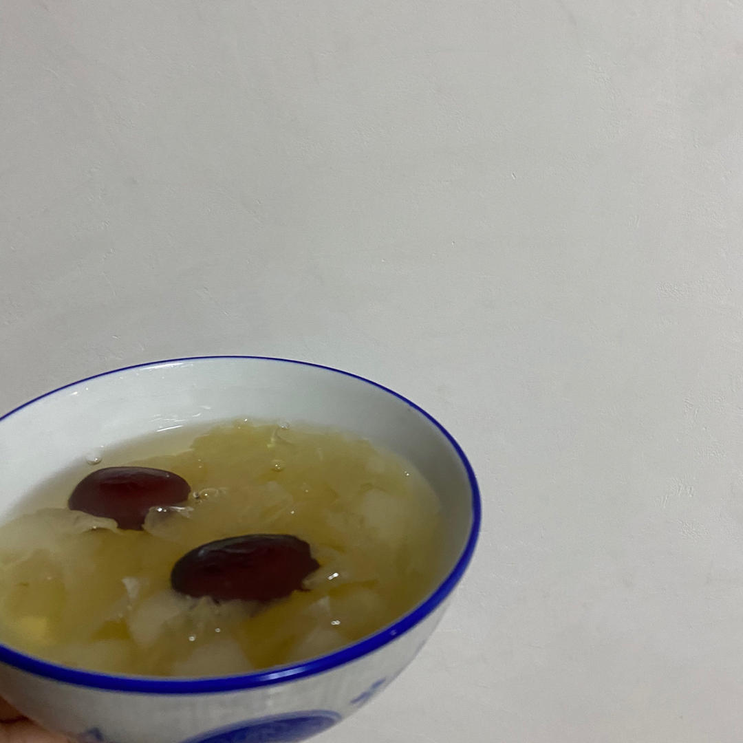 雪梨银耳红枣汤