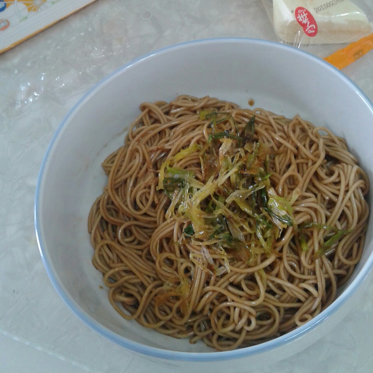 葱油拌面Spring Onion Noodles