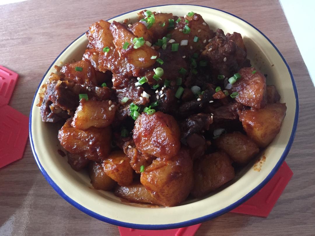 川味土豆烧排骨