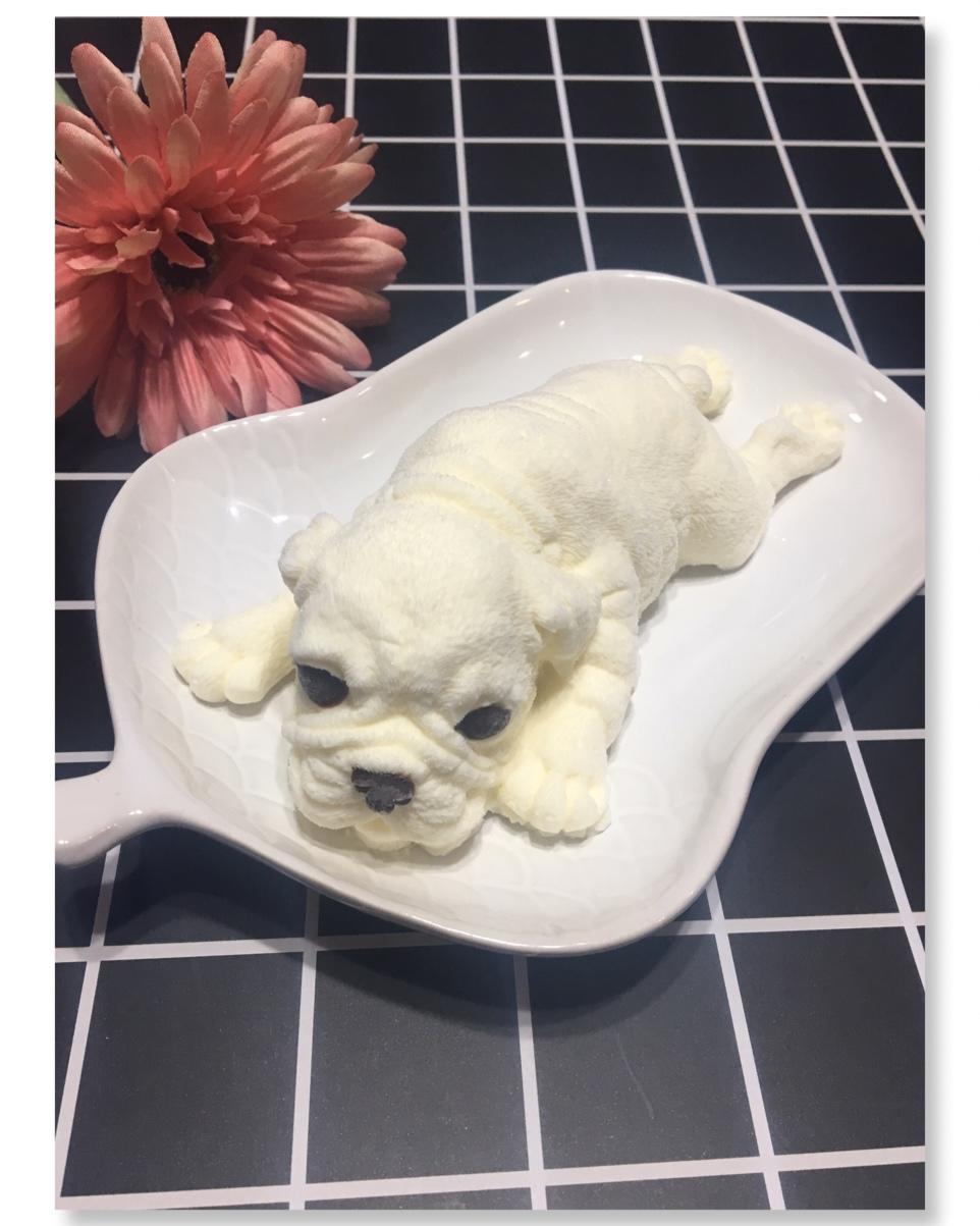 网红沙皮狗慕斯蛋糕