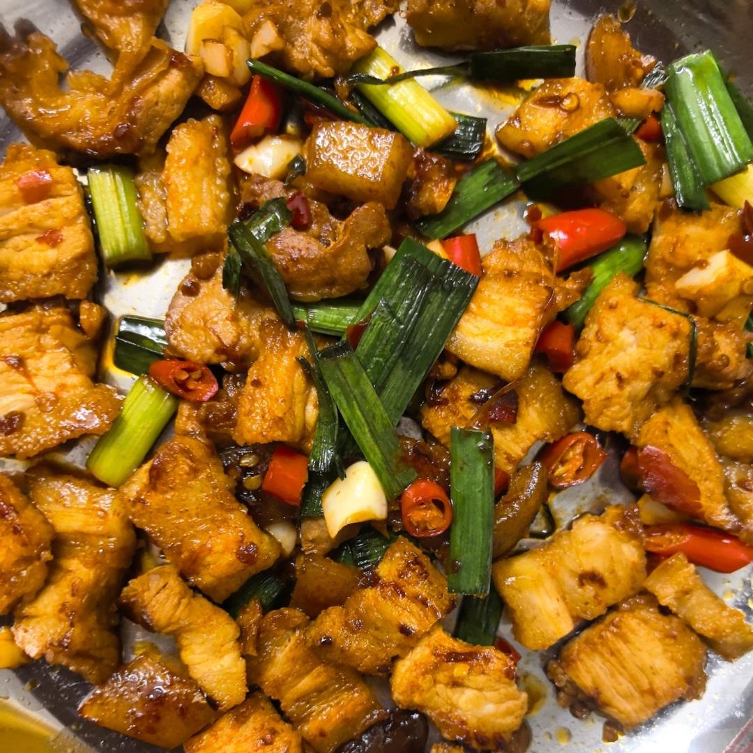 老丁的私房菜-蒜苗回锅肉