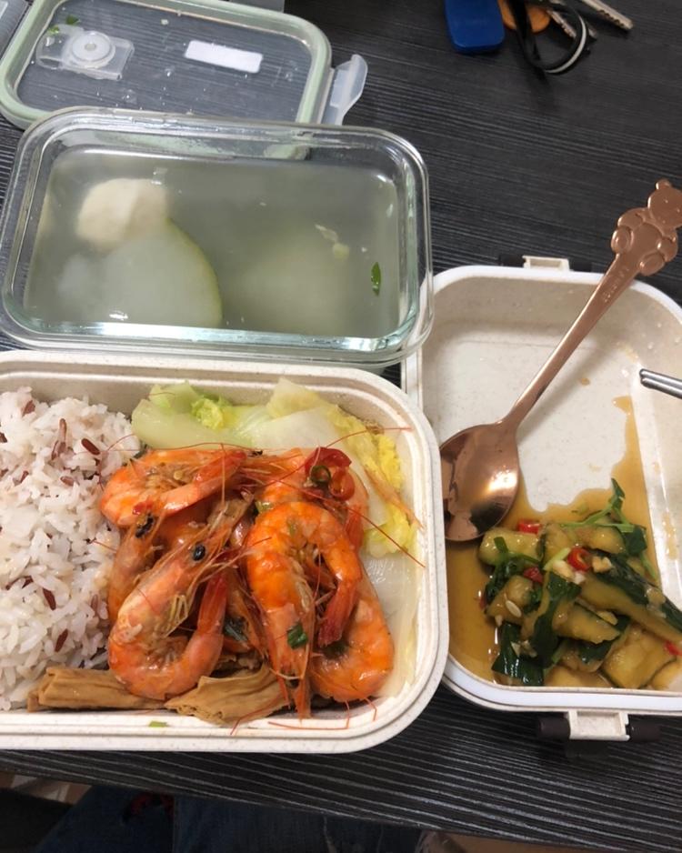 一个人的午餐