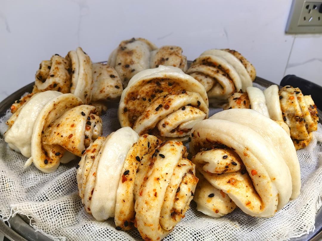 超级好吃的麻辣花卷