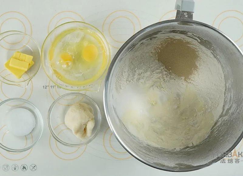 纯奶手撕吐司的做法 步骤1