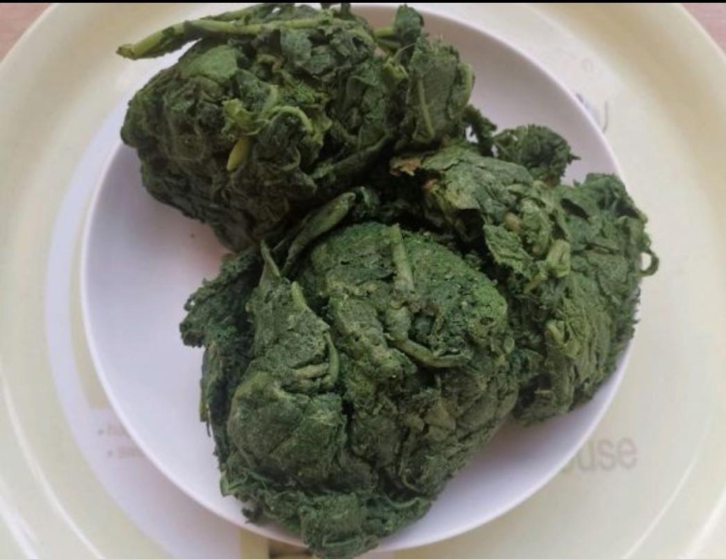 石灰水炝南瓜叶