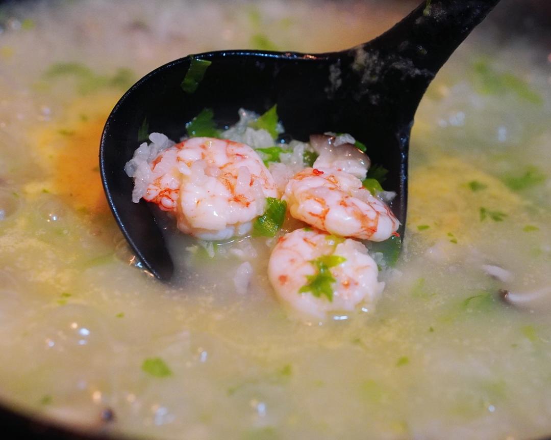 鲜掉眉毛的鲍鱼鲜虾粥的做法