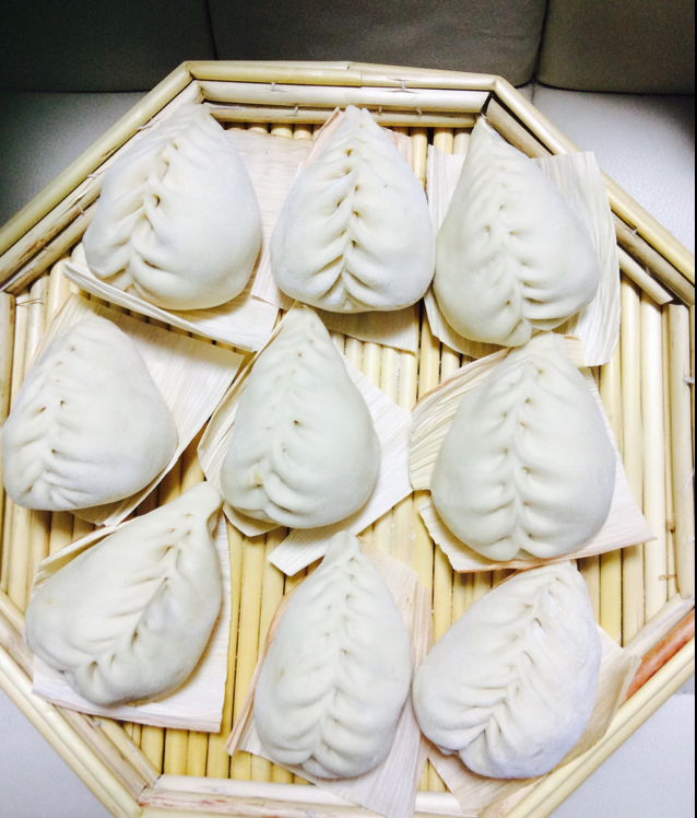 烟台酱香肉、萝卜丝、粉条发面麦穗大包子