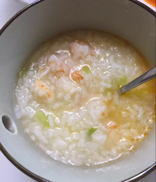 鲜虾砂锅粥