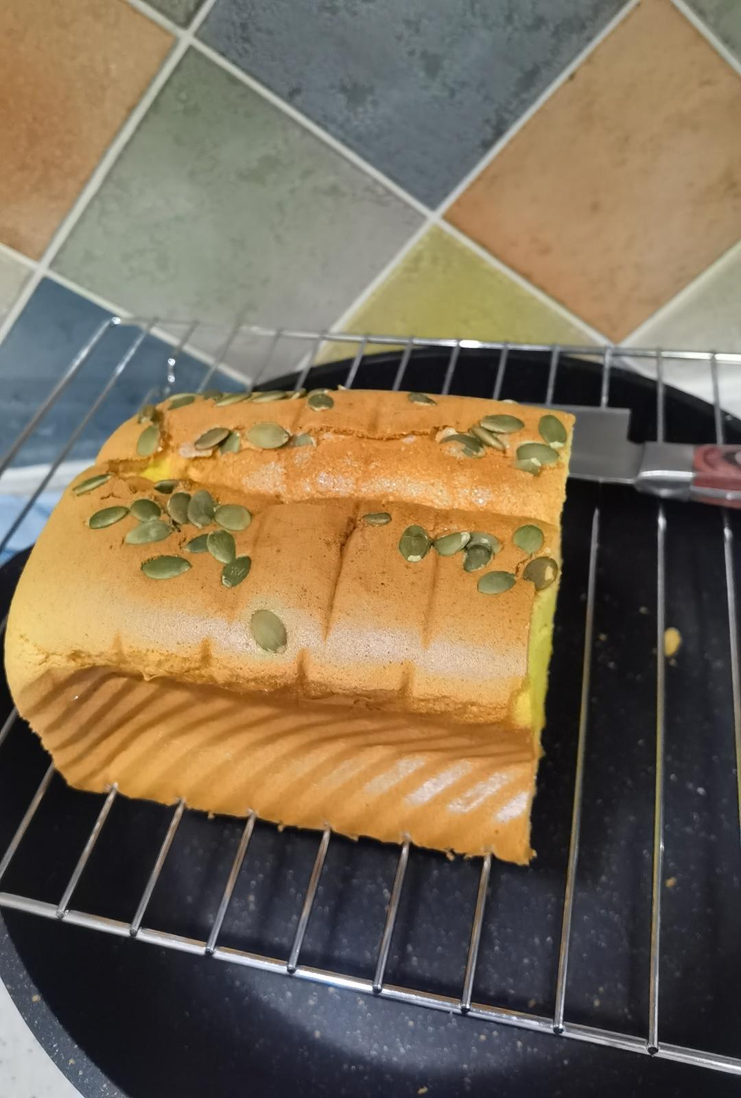 复刻最近很🔥的金枕蛋糕