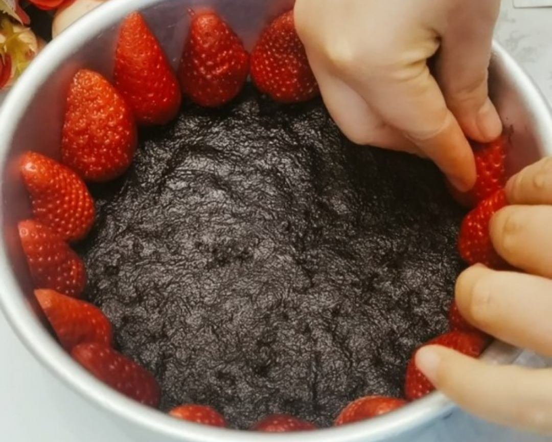 草莓慕斯蛋糕（7寸）的做法 步骤7