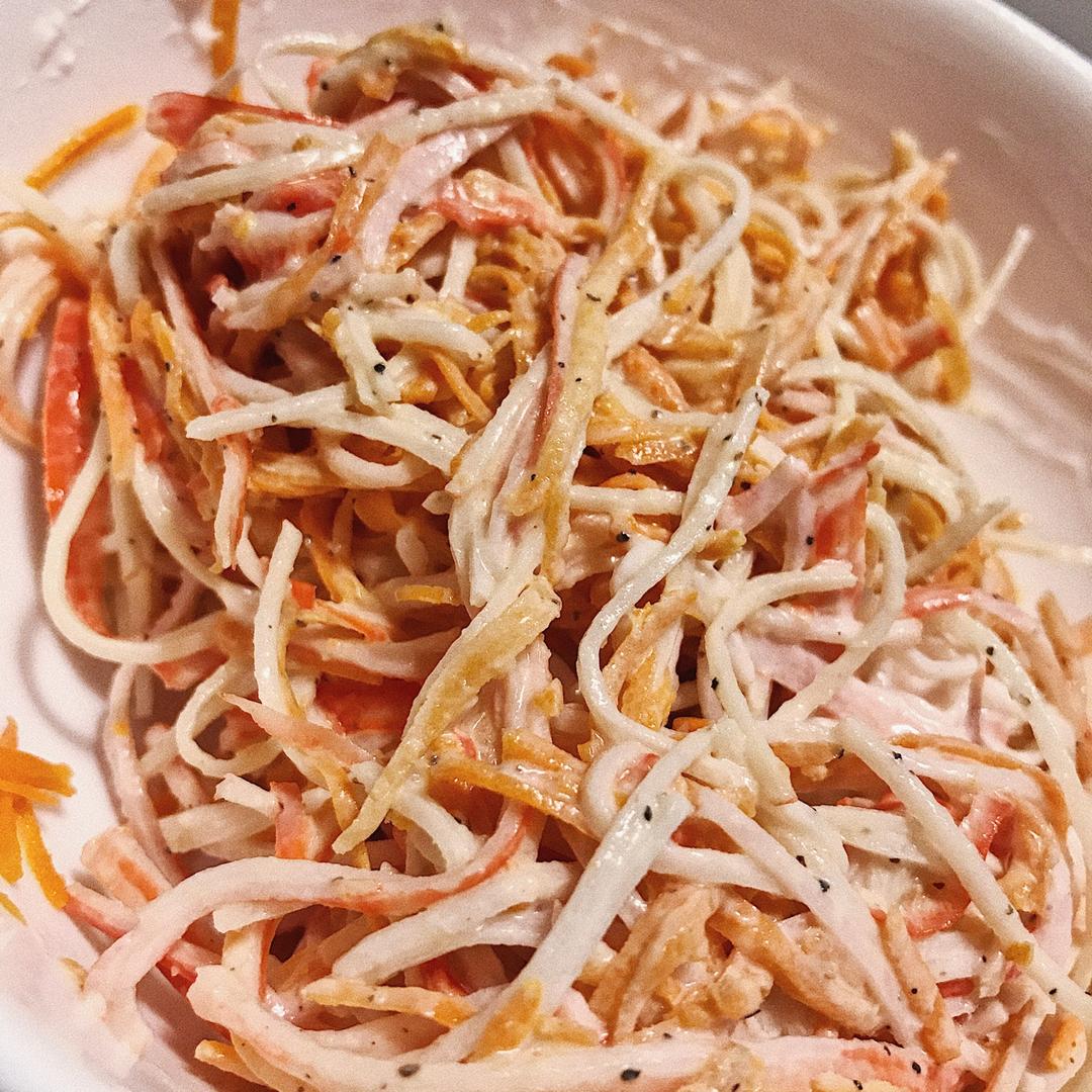 胡萝卜蟹柳丝温沙拉【健康小食】