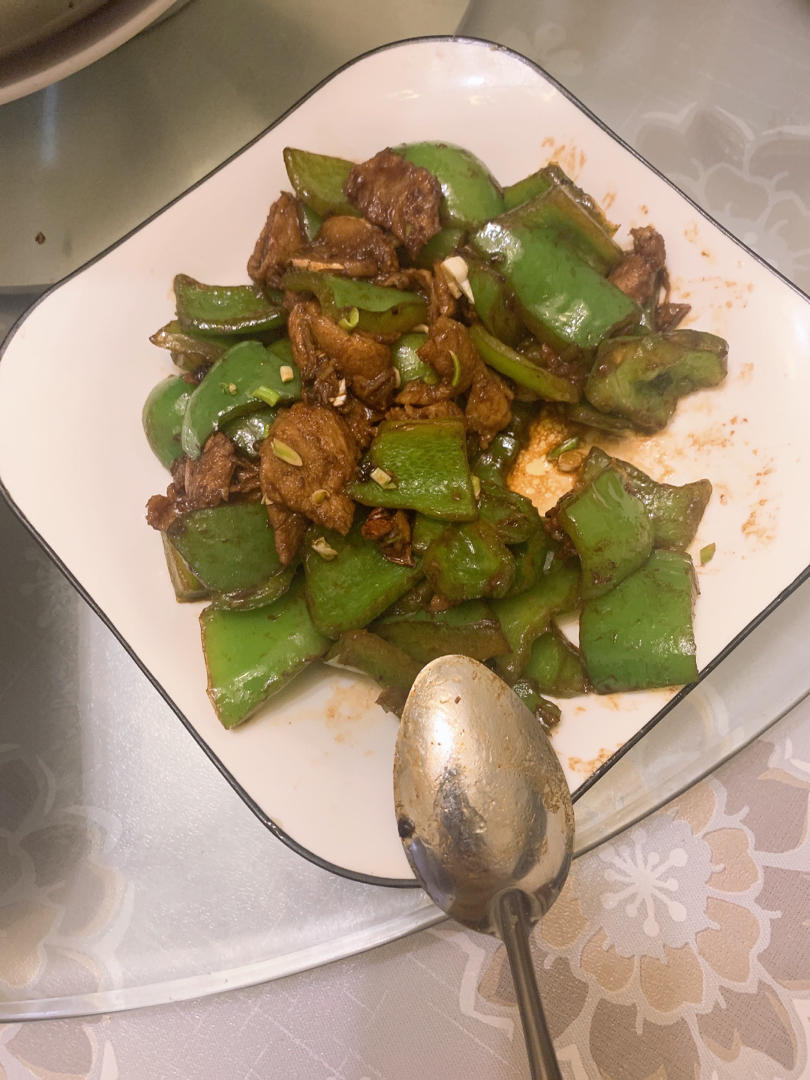 下饭神器👉青椒炒肉