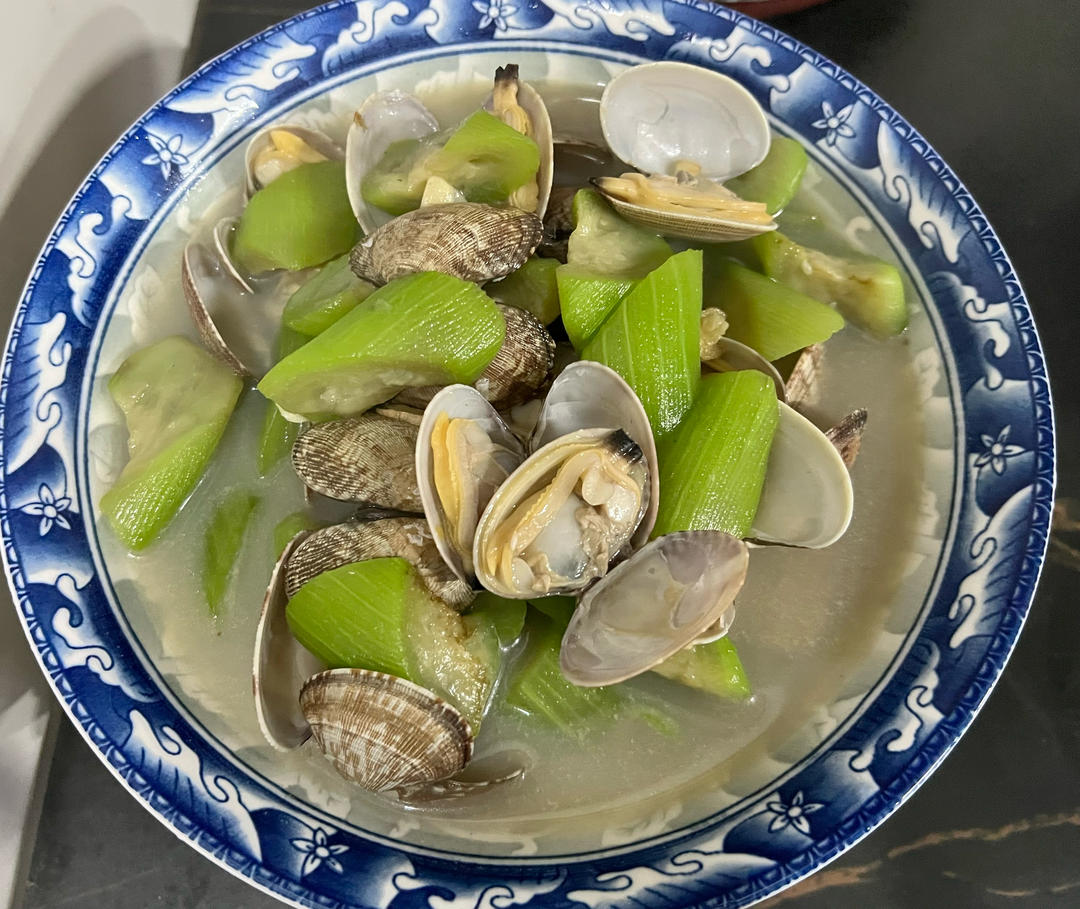 鲜掉眉毛的丝瓜炒花蛤，汤汁拌饭也是超级无敌！！