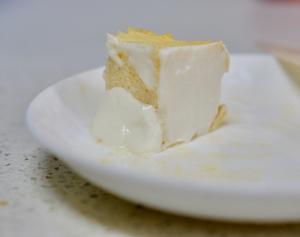 无需过滤的超厚希腊酸奶、脱脂酸奶酪（奶油奶酪的低卡替代）可抹蛋糕！的做法 步骤8