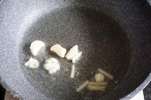 芋头炖排骨的做法 步骤5