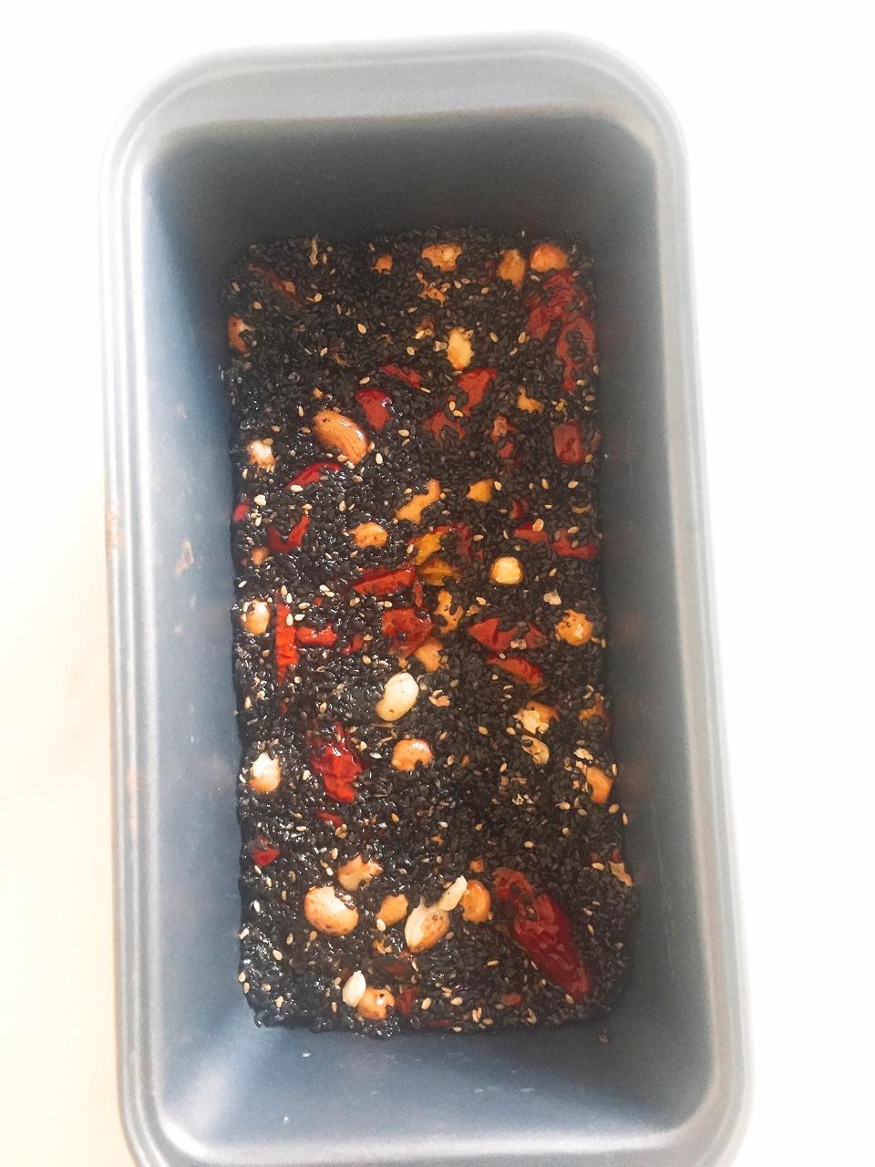 红枣核桃黑芝麻糕