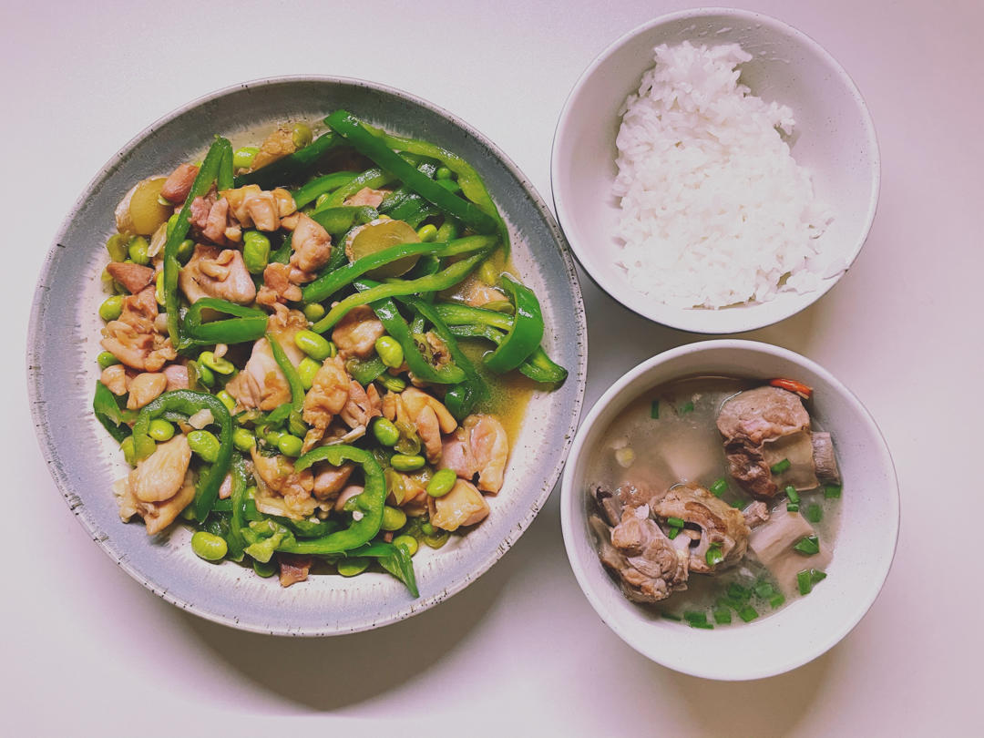 毛豆炒鸡丁